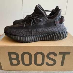 Yeezy Boost 350 V2 Sneakers Black Size 8.5 Mens